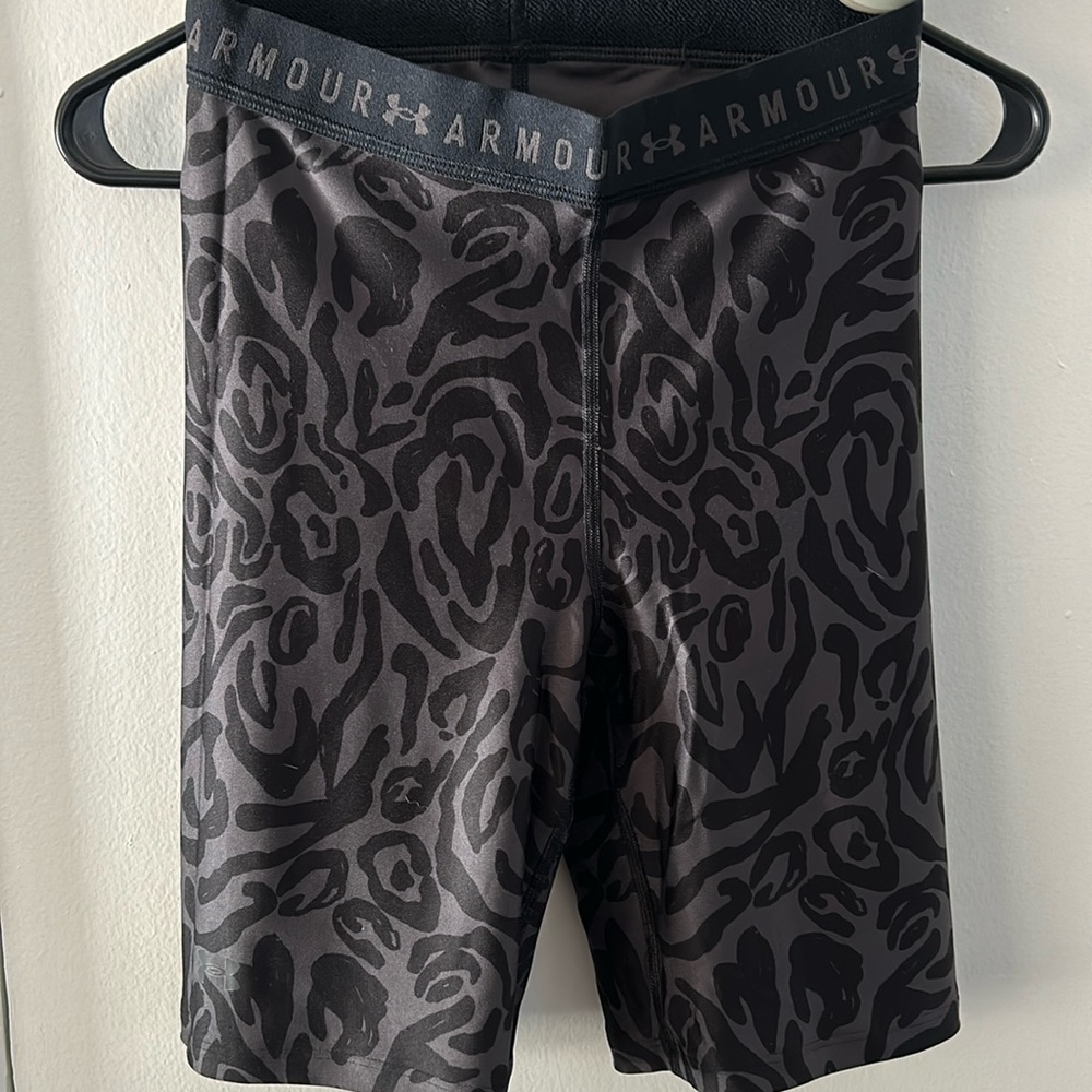 Black leopard bike shorts